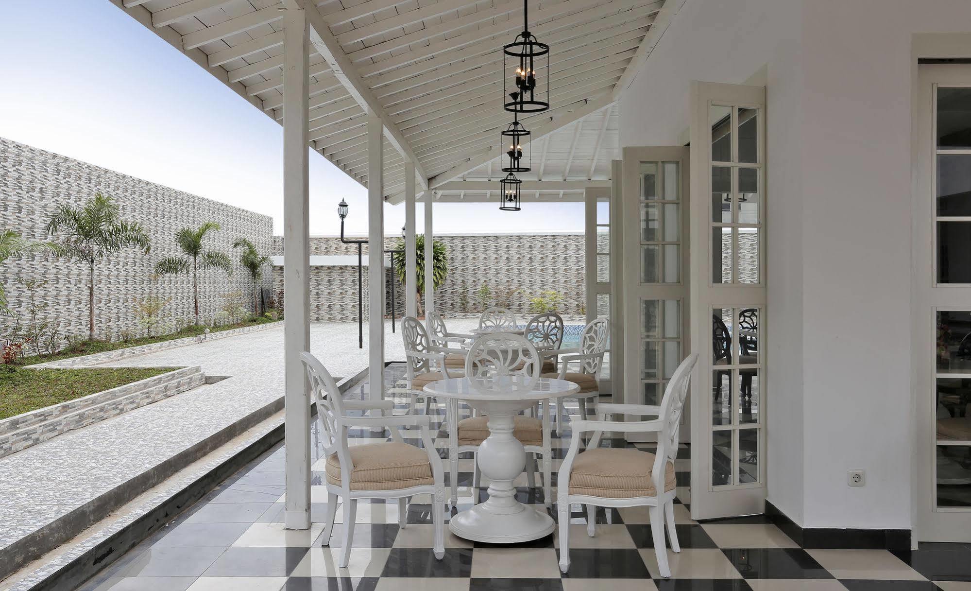 Menumbing Heritage Hotel Pangkal Pinang Extérieur photo