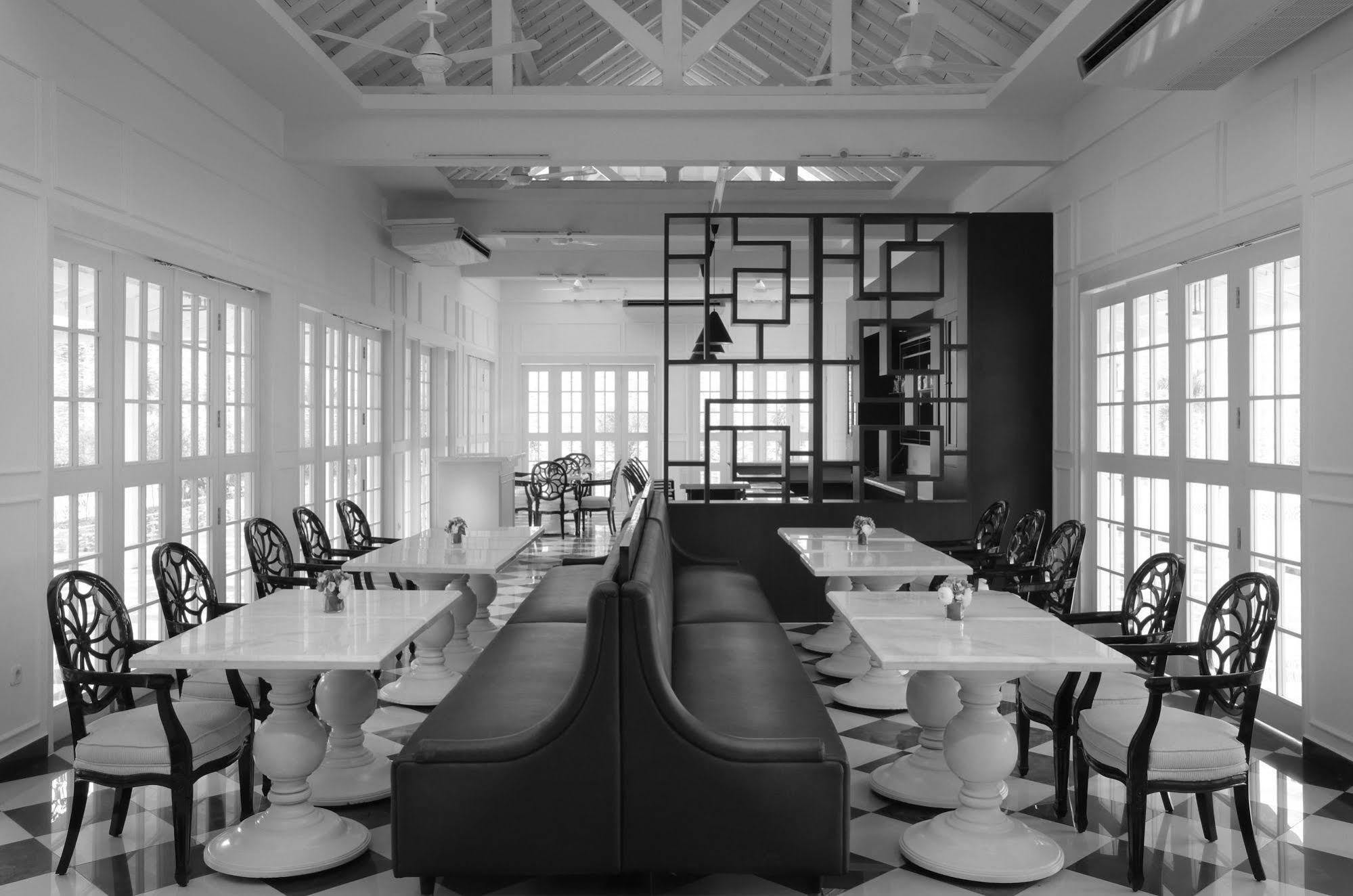 Menumbing Heritage Hotel Pangkal Pinang Extérieur photo