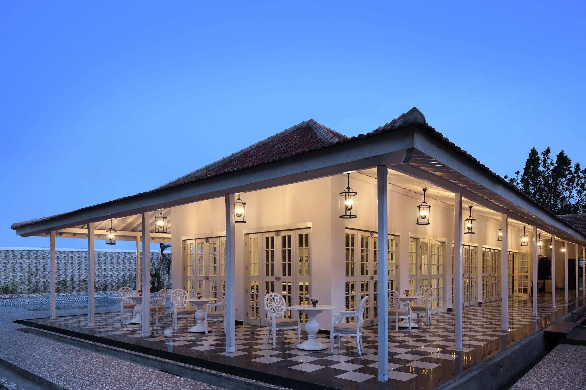 Menumbing Heritage Hotel Pangkal Pinang Extérieur photo